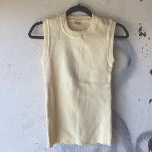 Chic Sleeveless Pastel Yellow Muscle Tee